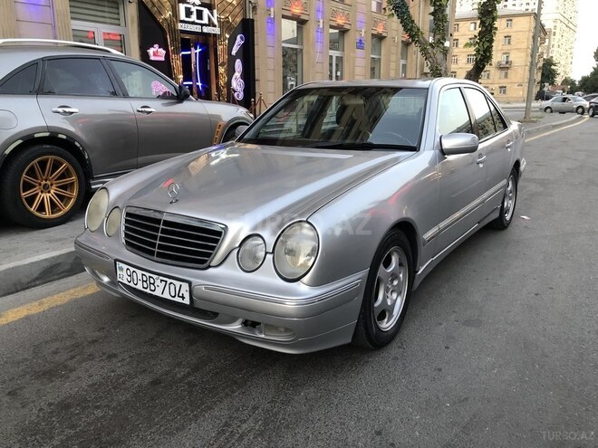Mercedes E 240 2001, 320,000 km - 2.4 l - Bakı