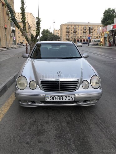 Mercedes E 240 2001, 320,000 km - 2.4 l - Bakı