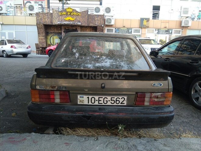 Ford Escort 1985, 250,000 km - 1.8 л - Bakı
