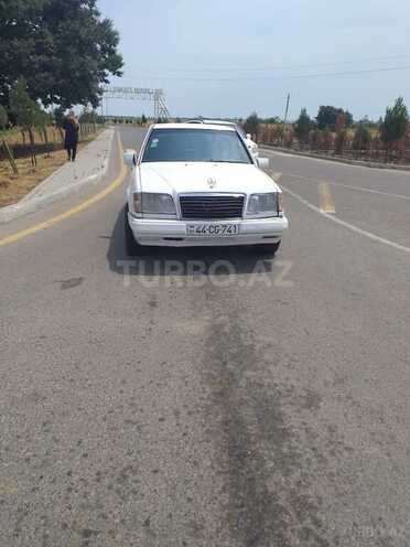 Mercedes E 250 1994, 350,000 km - 2.5 l - Göytəpə
