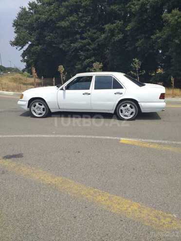 Mercedes E 250 1994, 350,000 km - 2.5 l - Göytəpə