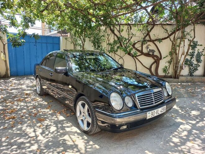 Mercedes E 240 1999, 293,000 km - 2.4 l - Bakı
