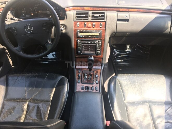 Mercedes E 270 2001, 241,041 km - 2.7 л - Sumqayıt
