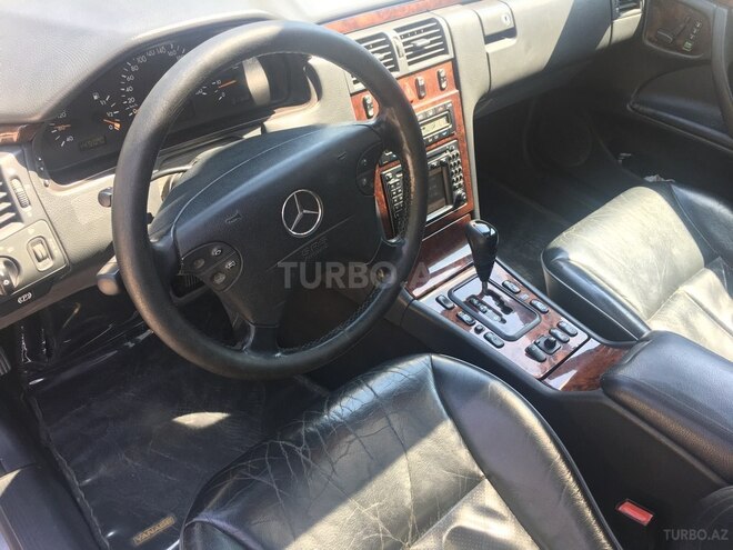Mercedes E 270 2001, 241,041 km - 2.7 л - Sumqayıt
