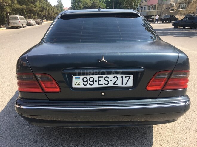 Mercedes E 270 2001, 241,041 km - 2.7 л - Sumqayıt