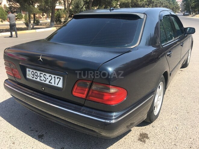 Mercedes E 270 2001, 241,041 km - 2.7 л - Sumqayıt