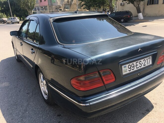 Mercedes E 270 2001, 241,041 km - 2.7 л - Sumqayıt