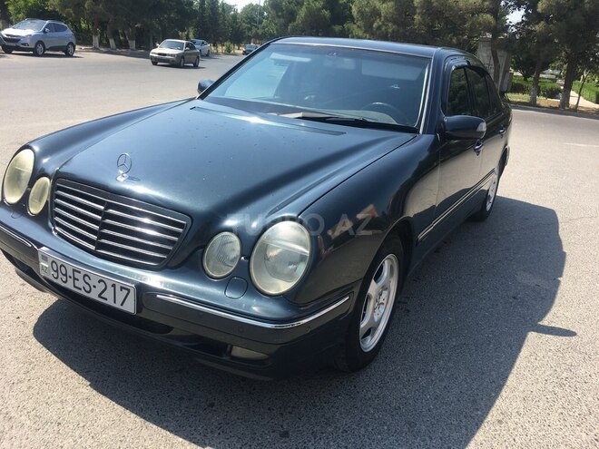 Mercedes E 270 2001, 241,041 km - 2.7 л - Sumqayıt