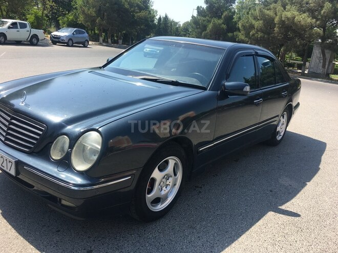 Mercedes E 270 2001, 241,041 km - 2.7 л - Sumqayıt