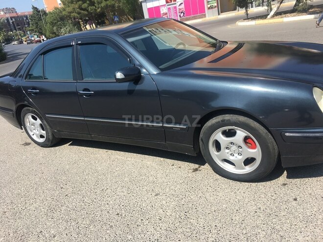 Mercedes E 270 2001, 241,041 km - 2.7 л - Sumqayıt