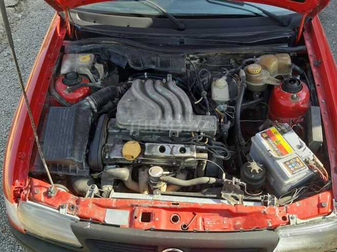 Opel Astra 1995, 26,000 km - 1.6 l - Sumqayıt