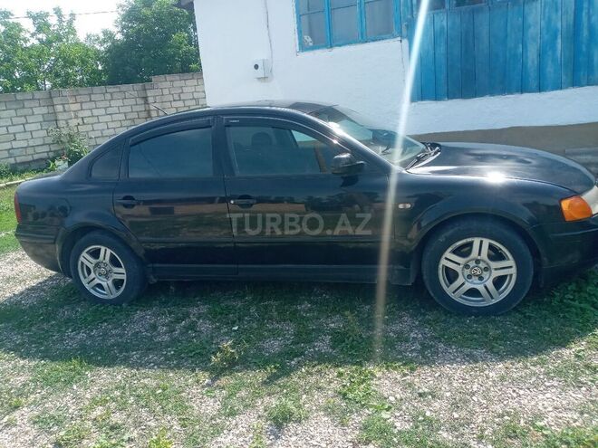 Volkswagen Passat 1998, 223,653 km - 1.8 l - Qusar