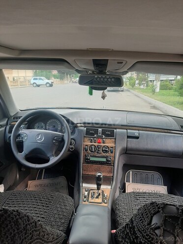 Mercedes E 220 2000, 501,000 km - 2.2 л - Bakı