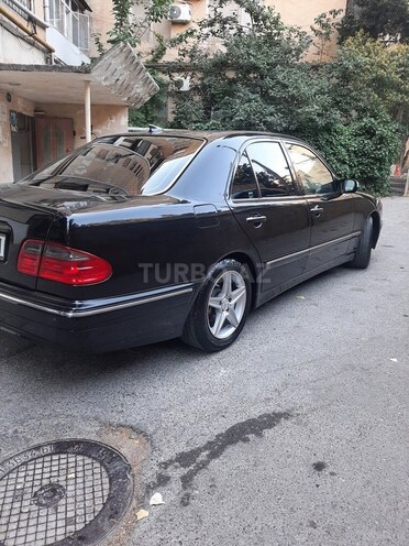 Mercedes E 220 2000, 501,000 km - 2.2 л - Bakı
