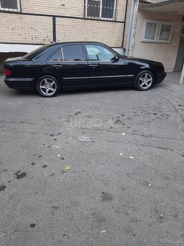 Mercedes E 220 2000, 501,000 km - 2.2 л - Bakı