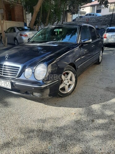 Mercedes E 220 2000, 501,000 km - 2.2 л - Bakı