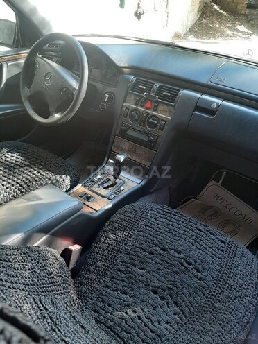 Mercedes E 220 2000, 501,000 km - 2.2 л - Bakı
