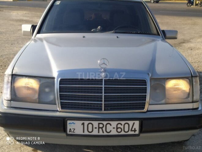 Mercedes E 230 1990, 226,559 km - 2.3 л - Sumqayıt