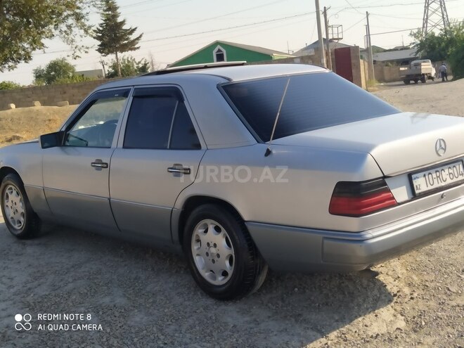 Mercedes E 230 1990, 226,559 km - 2.3 л - Sumqayıt