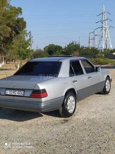 Mercedes E 230 1990, 226,559 km - 2.3 л - Sumqayıt