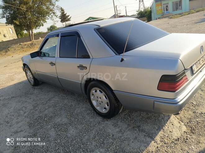 Mercedes E 230 1990, 226,559 km - 2.3 л - Sumqayıt