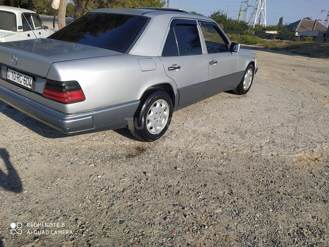 Mercedes E 230 1990, 226,559 km - 2.3 л - Sumqayıt