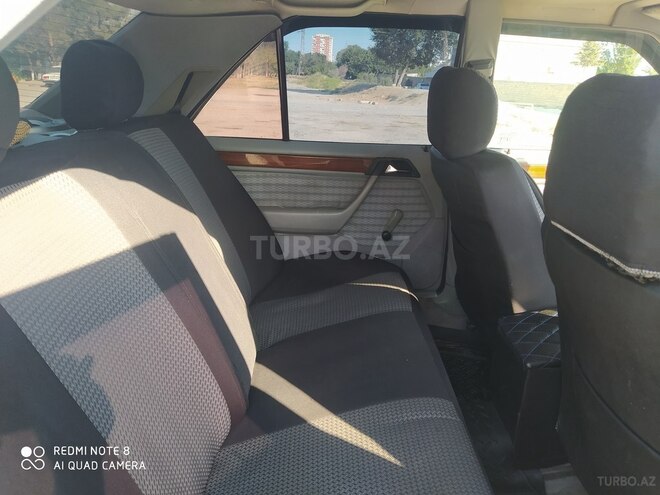 Mercedes E 230 1990, 226,559 km - 2.3 л - Sumqayıt