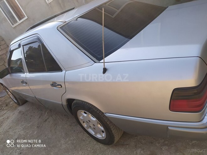 Mercedes E 230 1990, 226,559 km - 2.3 л - Sumqayıt