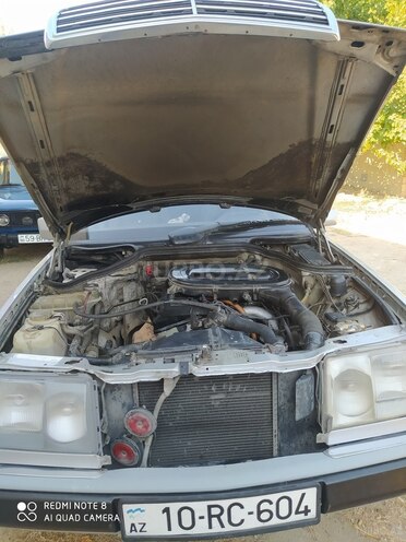 Mercedes E 230 1990, 226,559 km - 2.3 л - Sumqayıt
