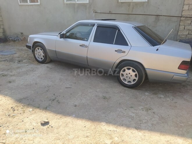 Mercedes E 230 1990, 226,559 km - 2.3 л - Sumqayıt