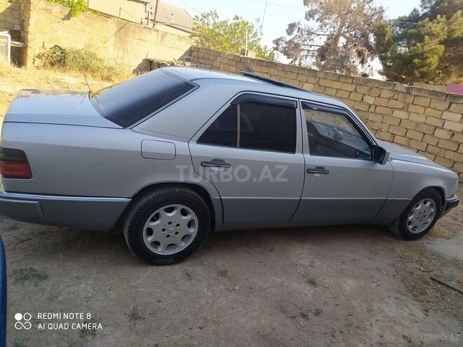 Mercedes E 230 1990, 226,559 km - 2.3 л - Sumqayıt