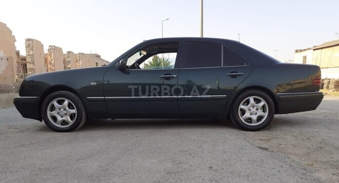 Mercedes E 240 1998, 296,200 km - 2.4 l - Bakı