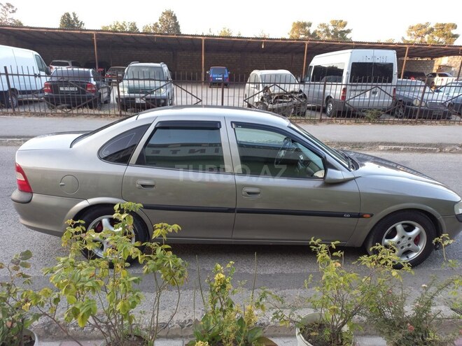 Opel Vectra 1996, 246,573 km - 2.0 л - Sumqayıt