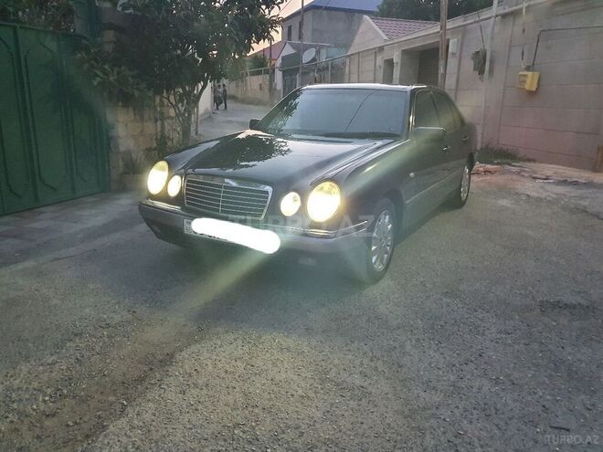 Mercedes E 200 1998, 328,750 km - 2.0 l - Bakı