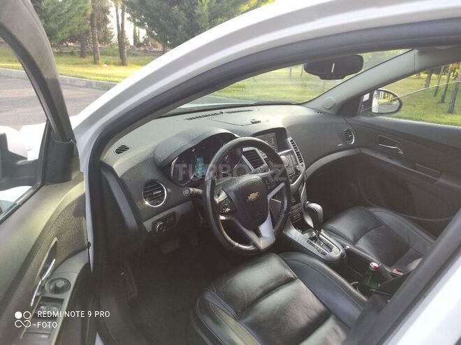 Chevrolet Cruze 2013, 90,500 km - 1.4 l - Qax