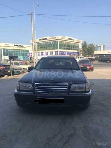Mercedes C 240 2000, 220,000 km - 2.4 l - Bakı