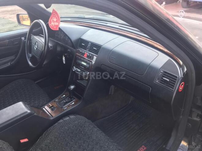 Mercedes C 240 2000, 220,000 km - 2.4 l - Bakı