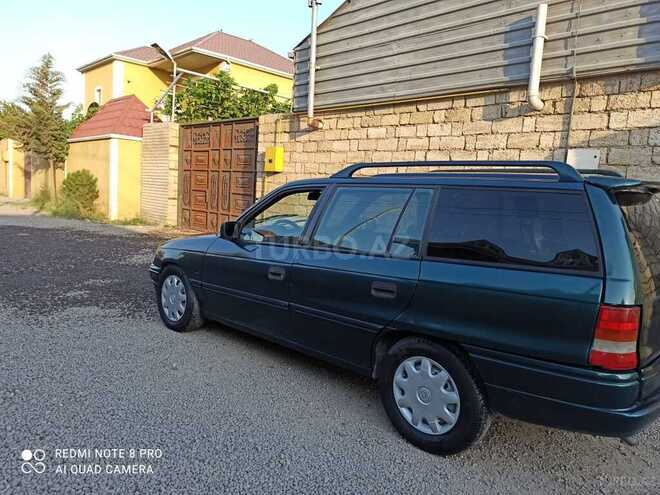 Opel Astra 1994, 299,800 km - 1.8 l - Bakı