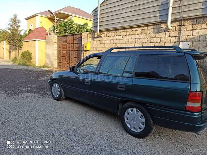 Opel Astra 1994, 299,800 km - 1.8 l - Bakı