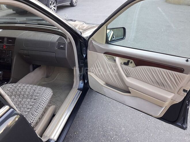 Mercedes C 180 1995, 274,200 km - 1.8 л - Bakı