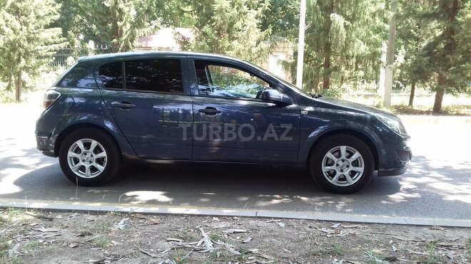 Opel Astra 2009, 184,000 km - 1.4 l - Mingəçevir