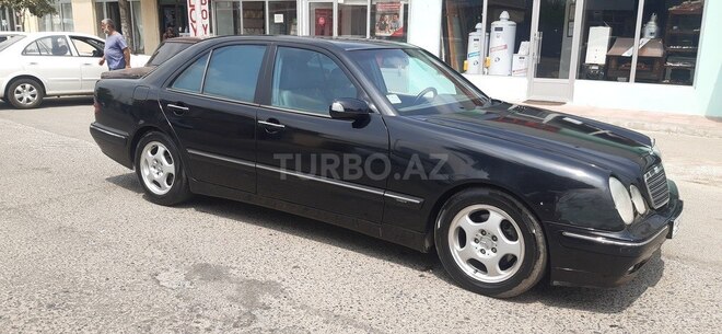 Mercedes E 270 2001, 502,212 km - 2.7 l - Astara
