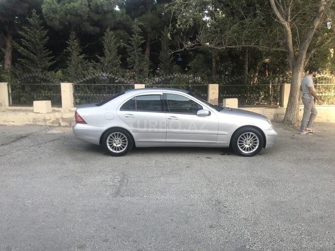Mercedes C 200 2001, 219,000 km - 2.0 l - Bakı