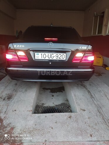 Mercedes E 220 2000, 34,889 km - 2.2 l - Sumqayıt