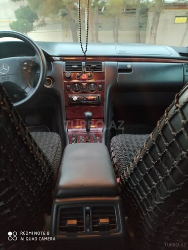 Mercedes E 220 2000, 34,889 km - 2.2 l - Sumqayıt