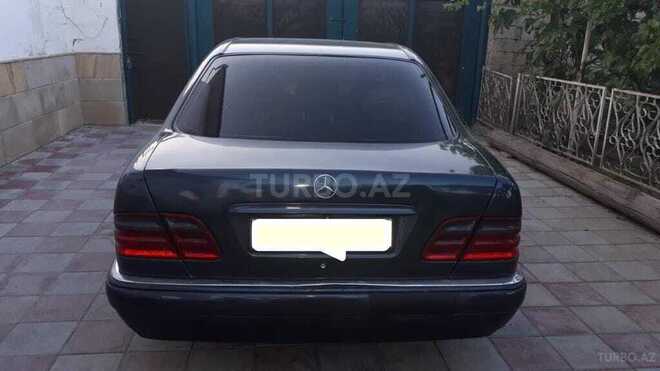 Mercedes E 220 1998, 232,803 km - 2.2 л - Salyan