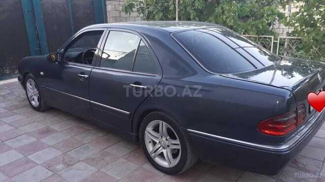 Mercedes E 220 1998, 232,803 km - 2.2 л - Salyan