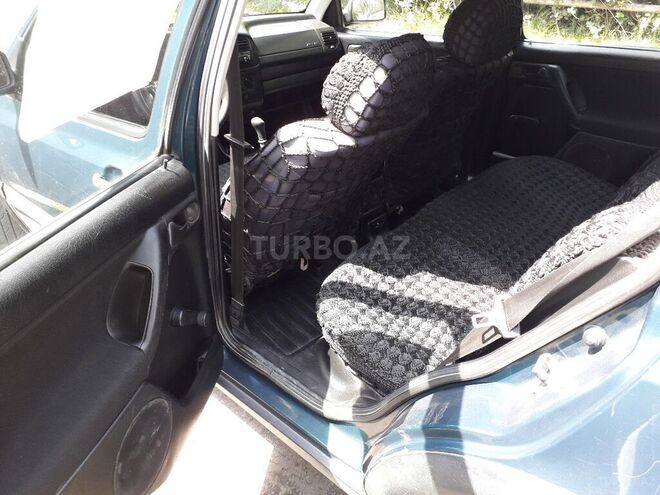 Volkswagen Golf 1993, 210,000 km - 1.8 l - Zaqatala