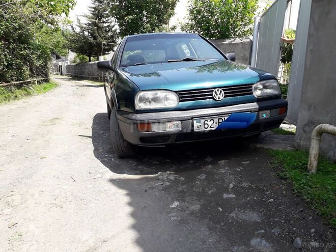 Volkswagen Golf 1993, 210,000 km - 1.8 l - Zaqatala