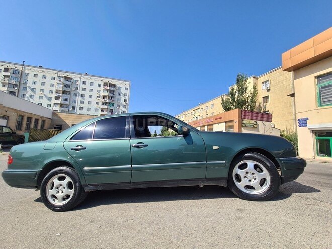 Mercedes E 220 1997, 275,000 km - 2.2 l - Sumqayıt